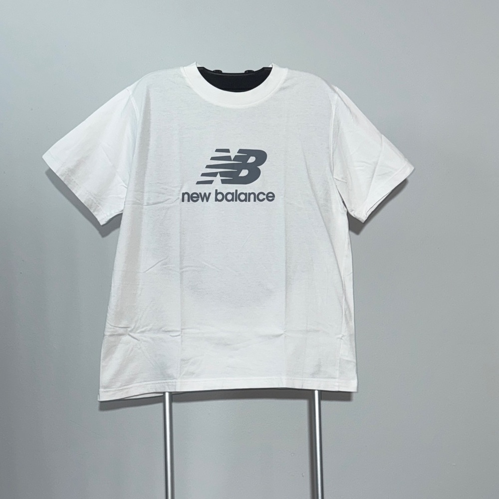 New Balance Men’s White T-shirt Size L